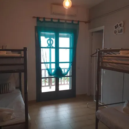 Pelican House Апартаменты *